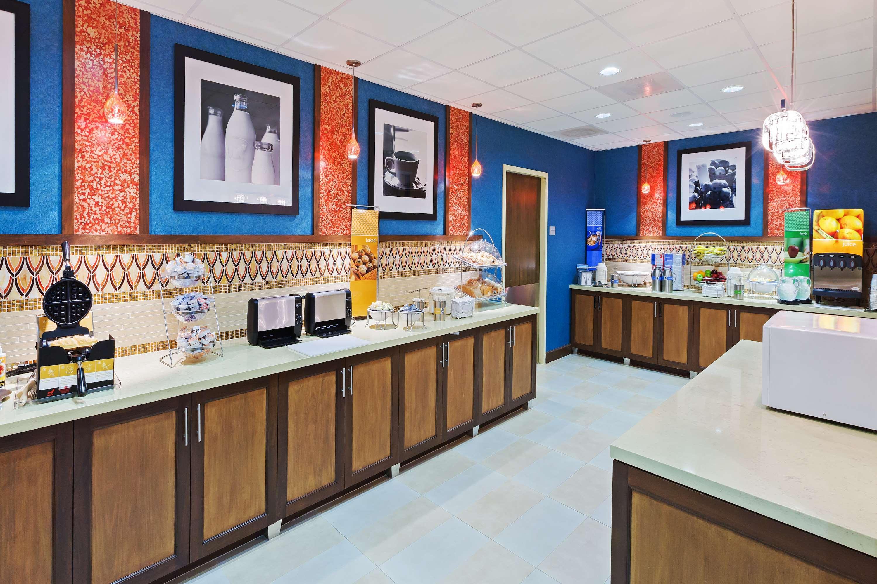 Hampton Inn Austin Oak Hill Exterior photo