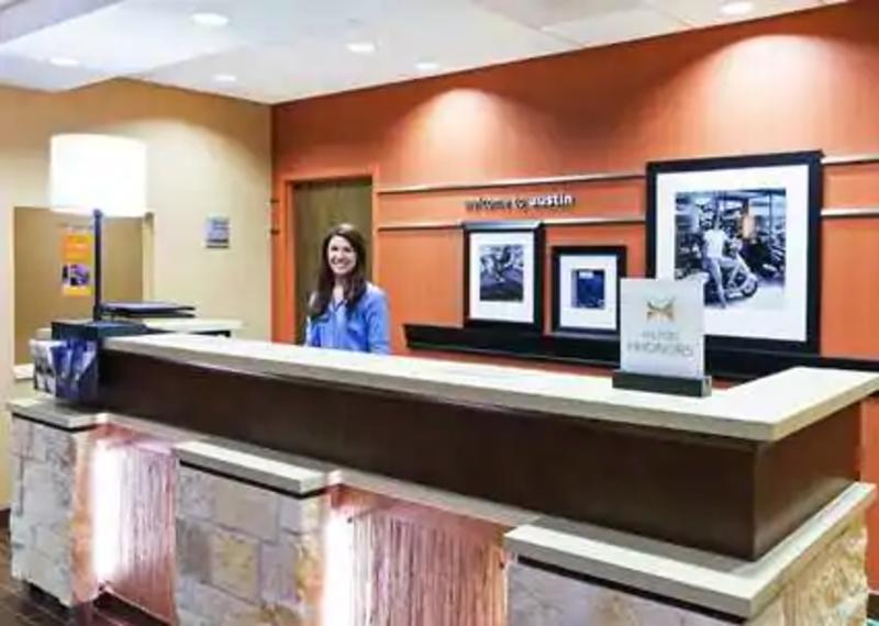 Hampton Inn Austin Oak Hill Exterior photo